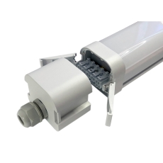 LED TRI-LUX armatur 1500 mm, 3-faset, 40W 5200 lm, gennemfor